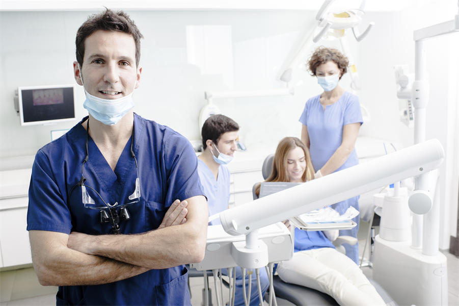 How Dental Staff Members Can Reduce Risk