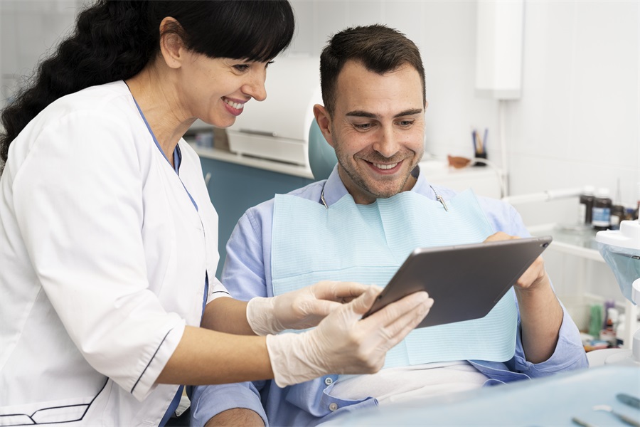 How HIPAA-Compliant EHR Enhances Patient Experience in Dental Clinics