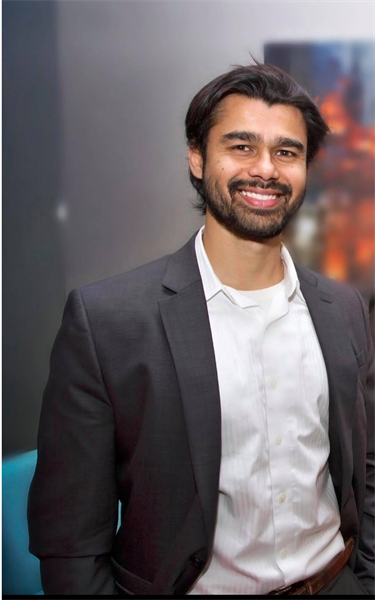 145: Vivek Kinra: Friends Don’t Let Bad Friends Have Bad Fees 