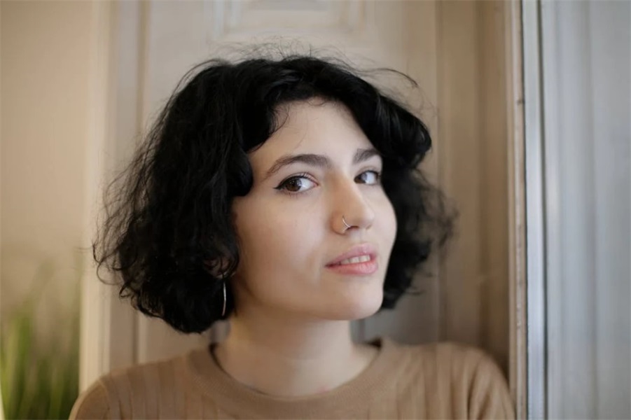 The Connection Between Oral Health and Hormonal Changes in Women