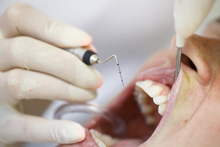 What Does a Periodontist Do?
