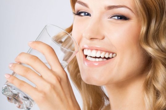 How to Manage Dry Mouth and Protect Your Oral Health