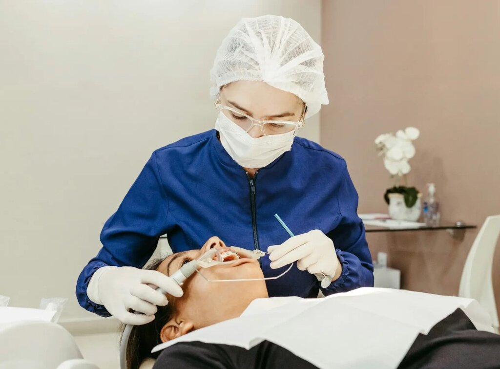 New to Encino? Here's How to Find a Reliable Dentist in Encino