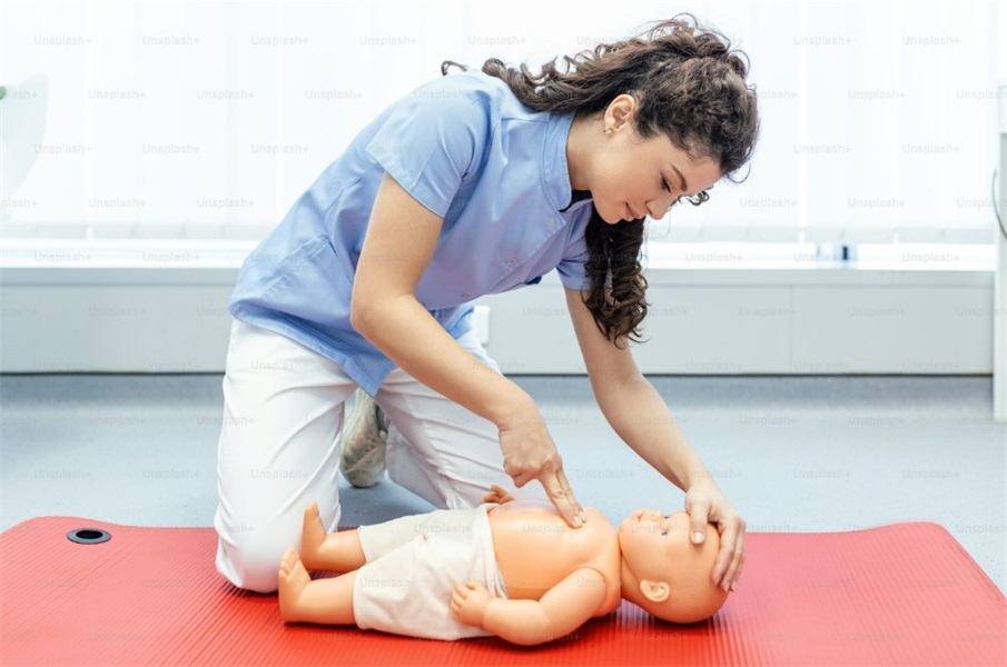 What Are the Legal Requirements for CPR Training in the Workplace?