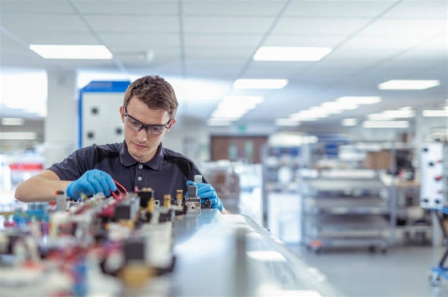 Finding A Dental Office That Accepts The AHCCCS: Quality Treatment For Your Family