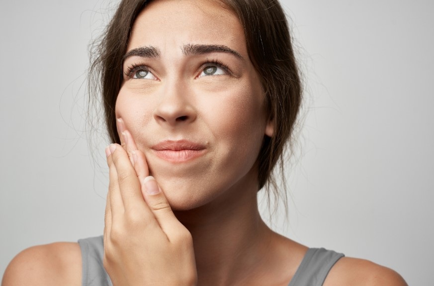 Emergency Dentist in Toorak vs Hospital Emergency Room: Where Should You Go?