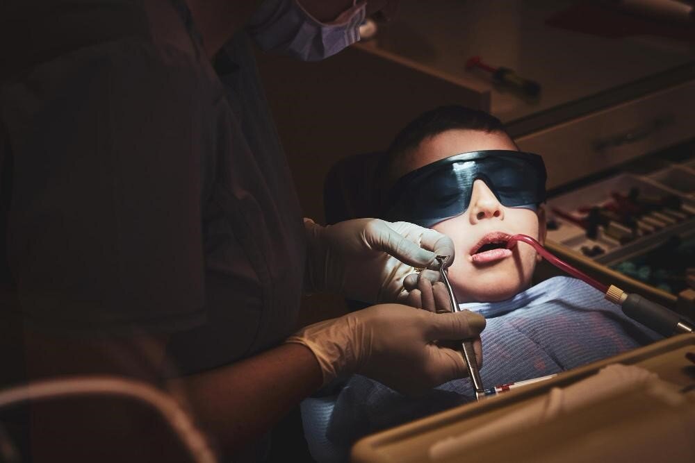 How Dental Professionals Can Reduce Eye Strain During Long Clinics